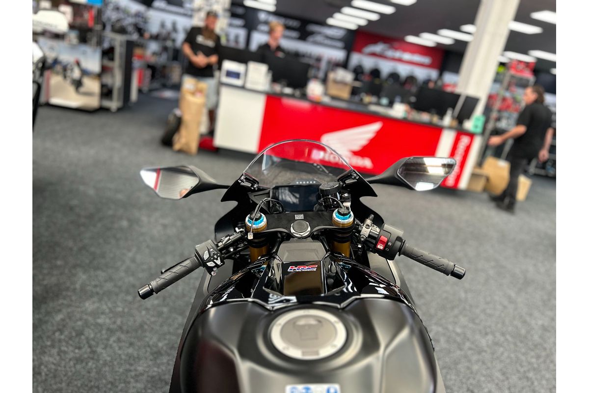 2025 Honda CBR1000RR-R FIREBLADE SP