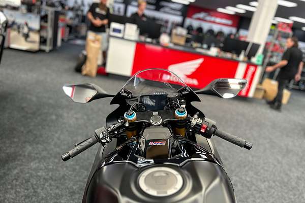 2025 Honda CBR1000RR-R FIREBLADE SP