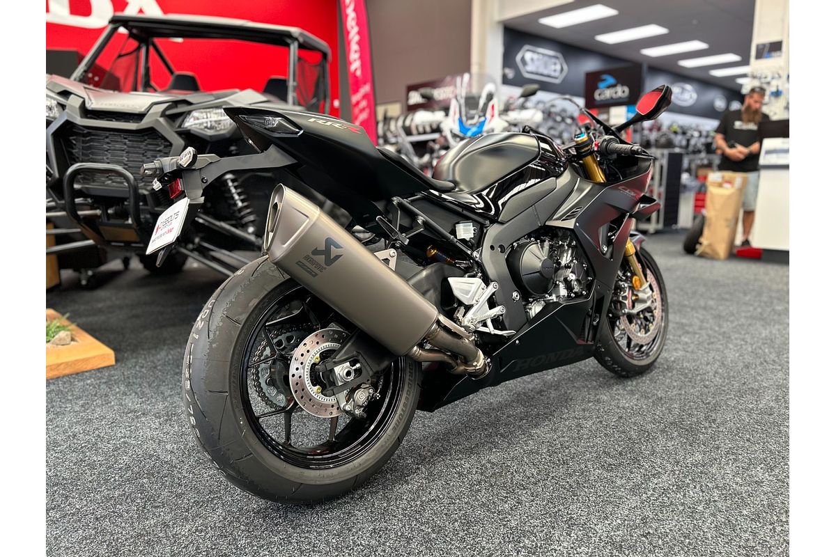 2025 Honda CBR1000RR-R FIREBLADE SP