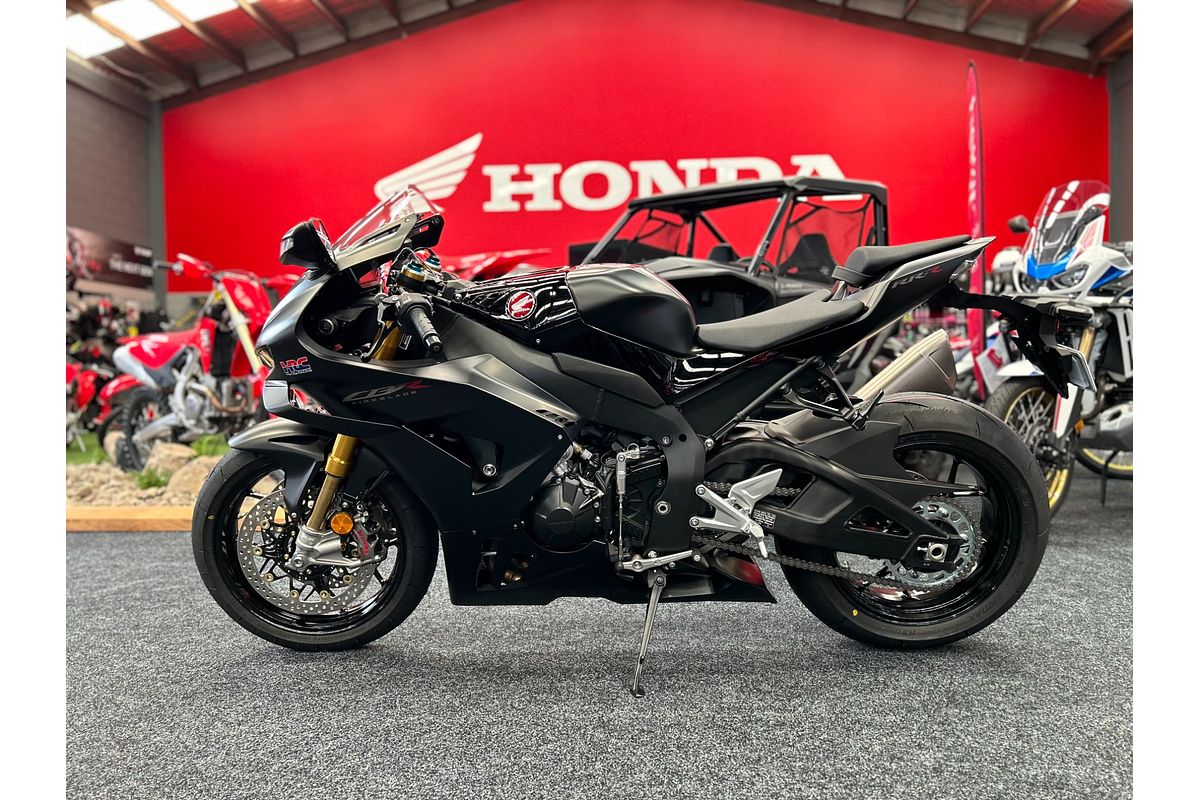 2025 Honda CBR1000RR-R FIREBLADE SP