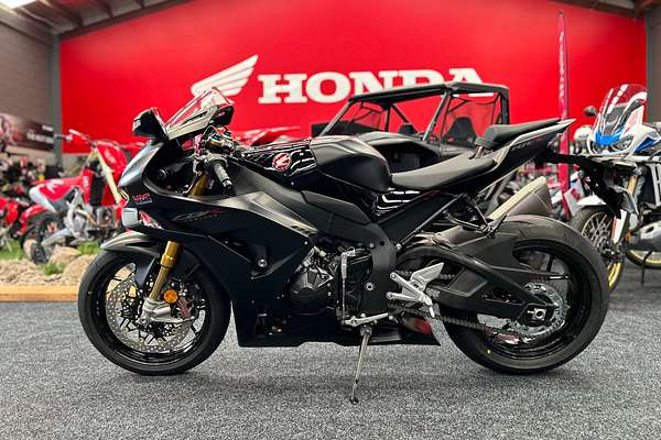 2025 Honda CBR1000RR-R FIREBLADE SP
