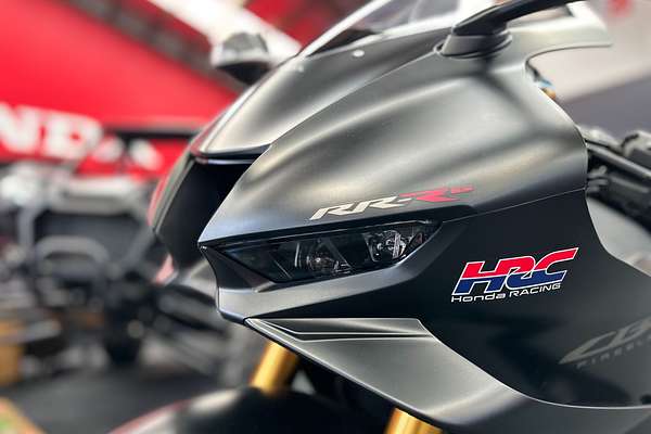 2025 Honda CBR1000RR-R FIREBLADE SP