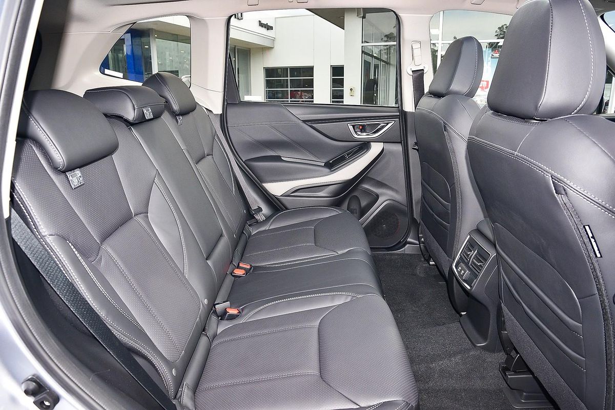 2025 Subaru Forester 2.5i-S S5