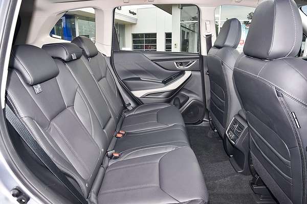 2025 Subaru Forester 2.5i-S S5