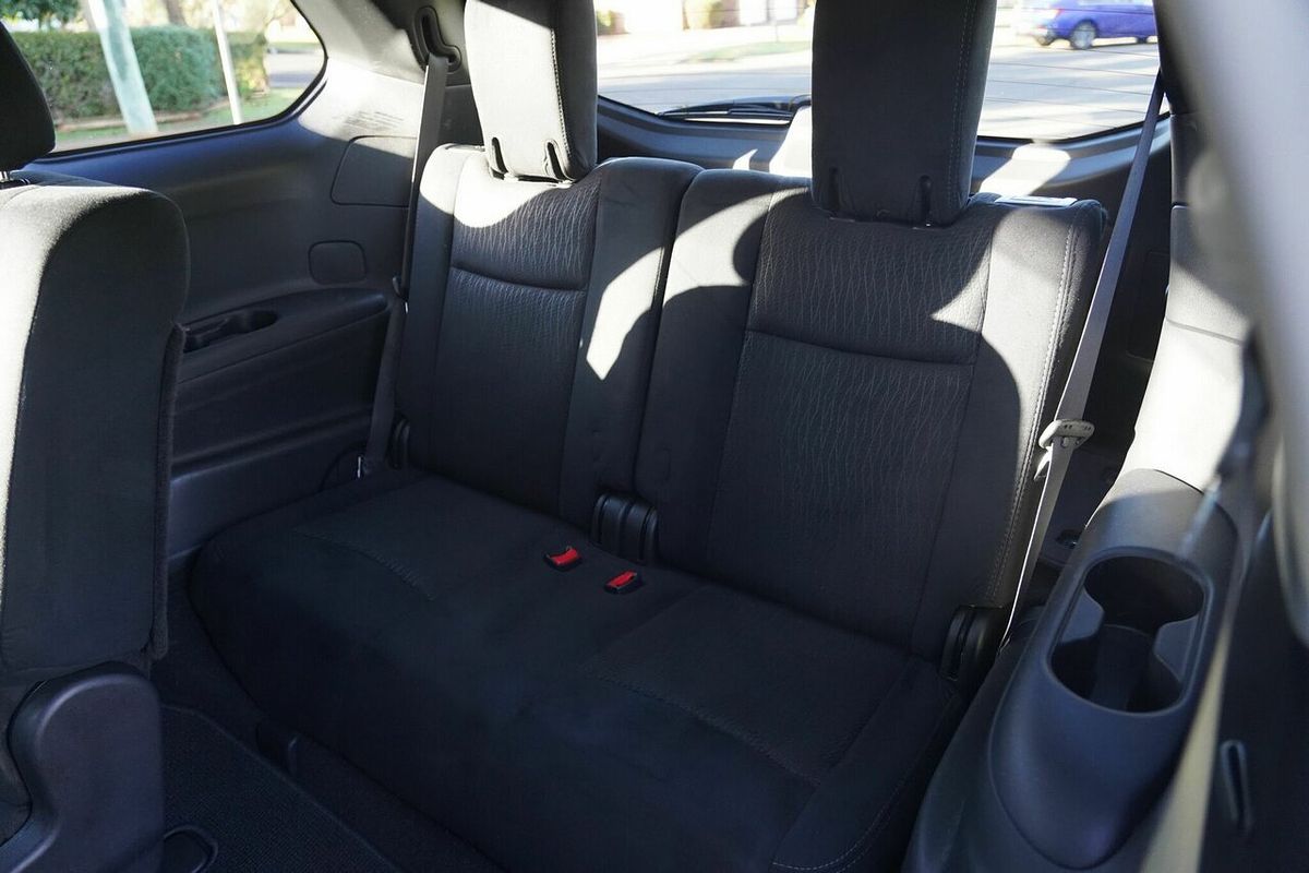 2015 Nissan Pathfinder ST N-Trek (4x4) R52 MY15