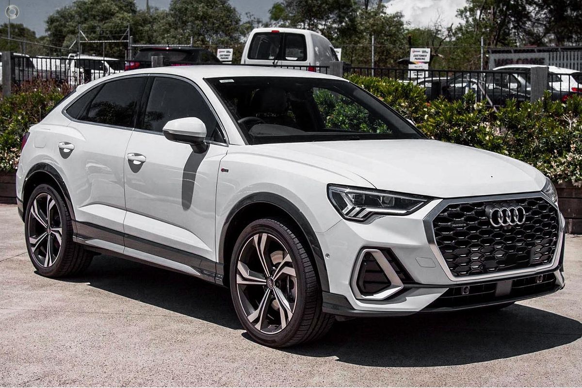 2025 Audi Q3 40 TFSI S line F3
