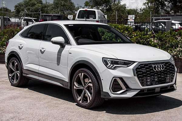 2025 Audi Q3 40 TFSI S line F3