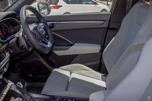 2025 Audi Q3 40 TFSI S line F3