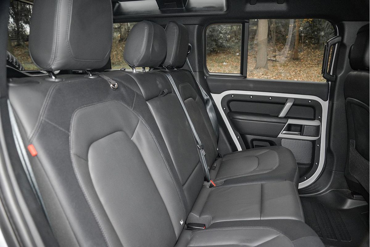 2024 Land Rover Defender 110 P400e X-Dynamic HSE L663