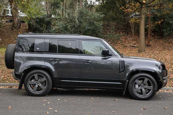 2024 Land Rover Defender 110 P400 X-Dynamic SE L663