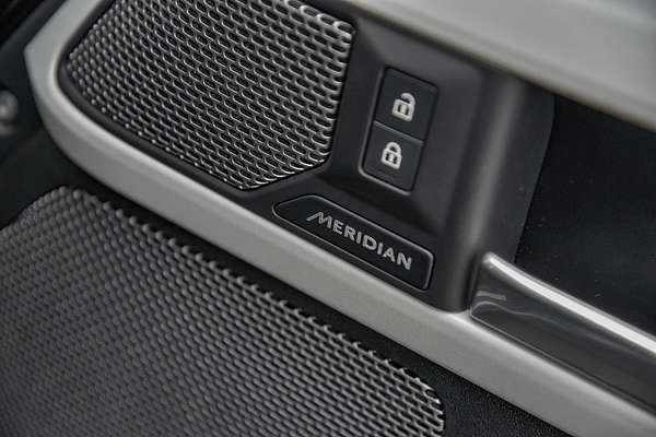 2024 Land Rover Defender 110 P400 X-Dynamic SE L663