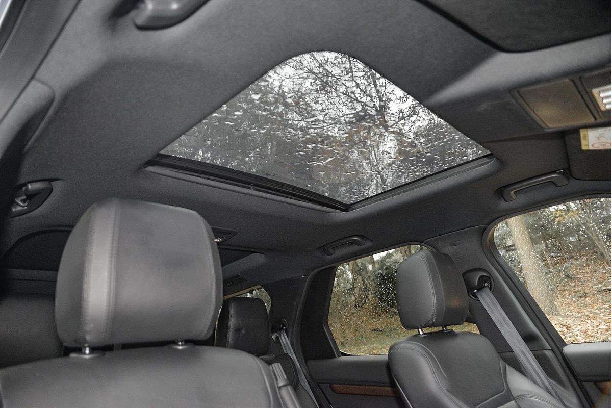 2018 Land Rover Discovery SD4 HSE Series 5