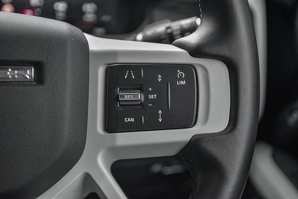 2024 Land Rover Defender 110 P400 X-Dynamic SE L663
