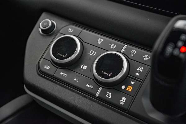 2024 Land Rover Defender 110 P400 X-Dynamic SE L663