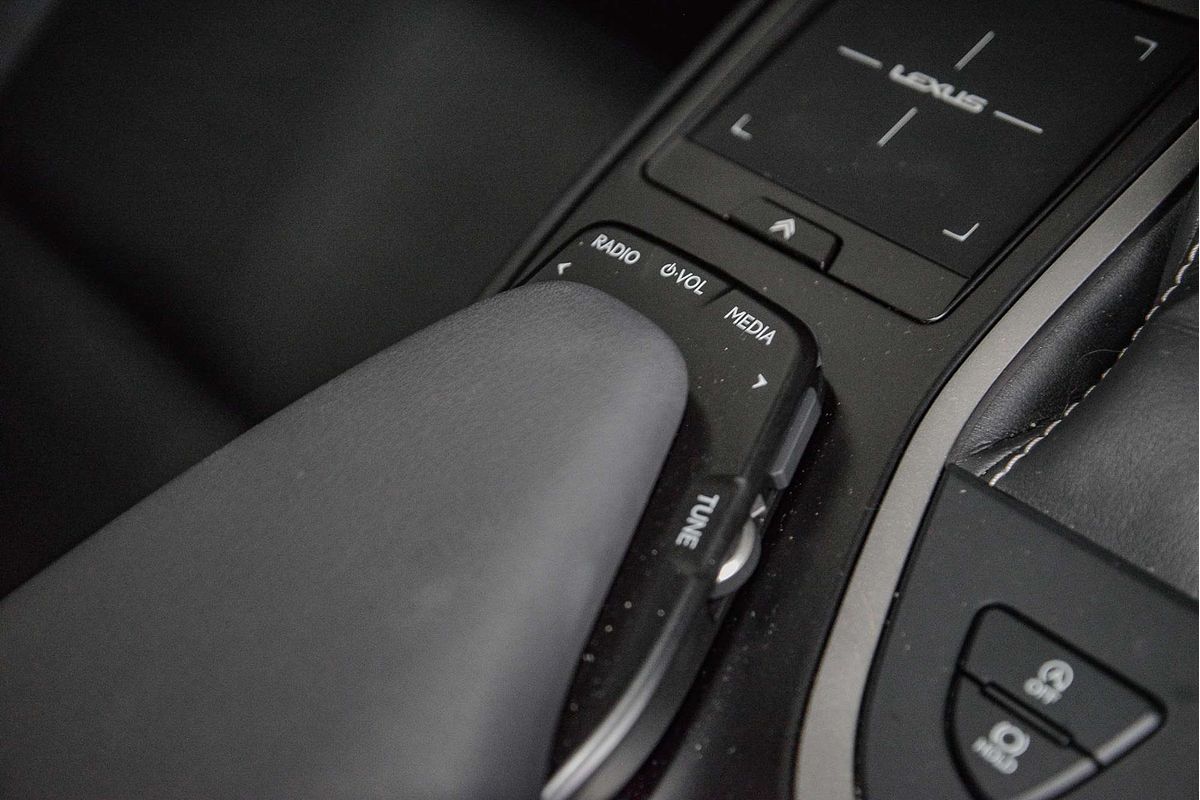 2022 Lexus UX UX200 Luxury MZAA10R