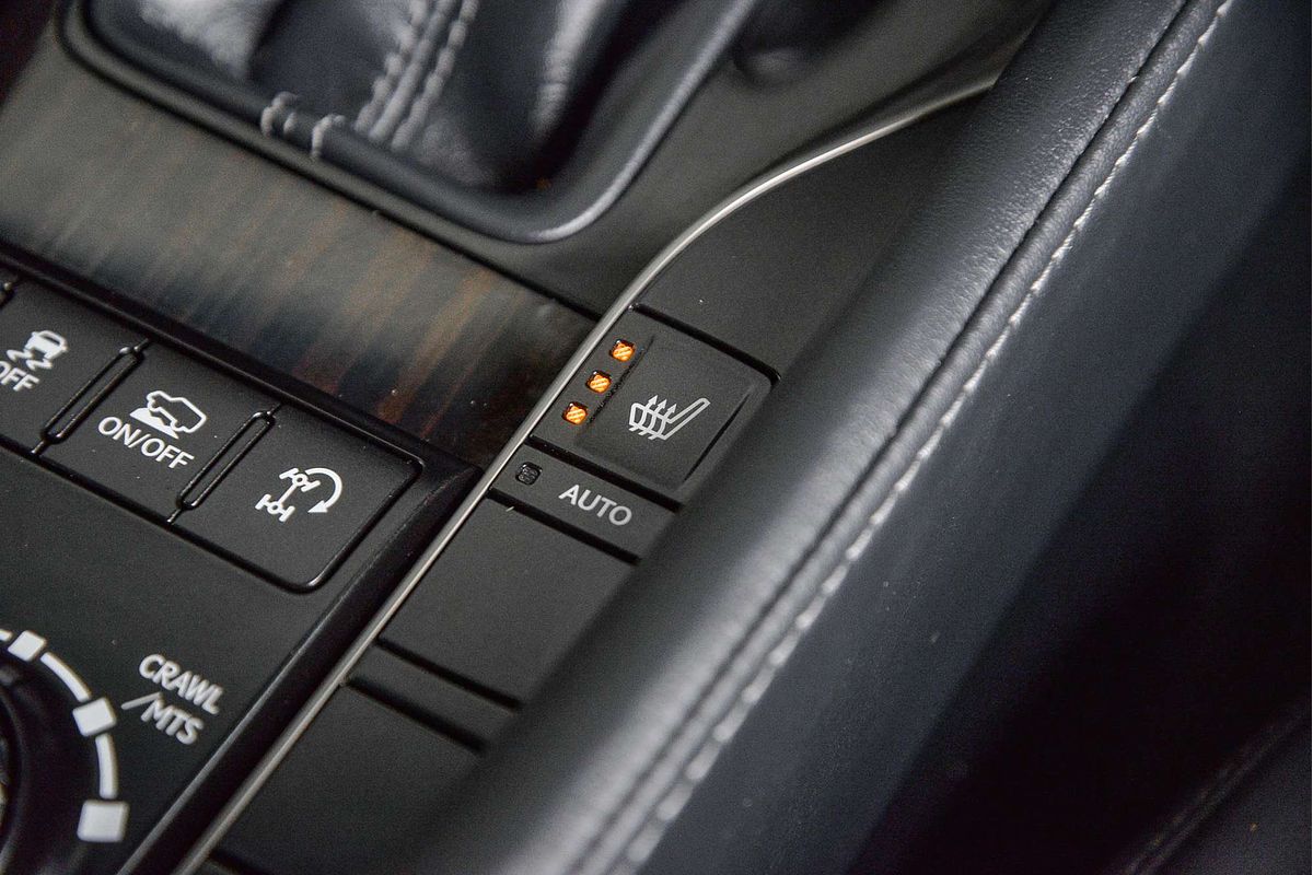 2021 Lexus LX LX450d VDJ201R