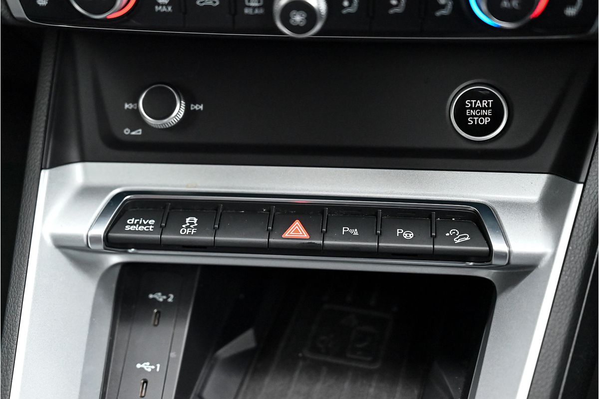 2022 Audi Q3 35 TFSI S line F3