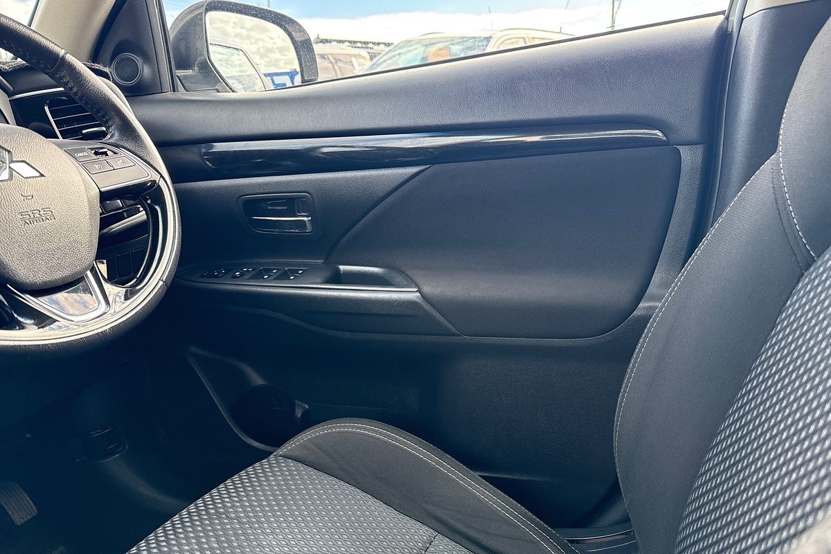 2019 Mitsubishi Outlander ES ZL