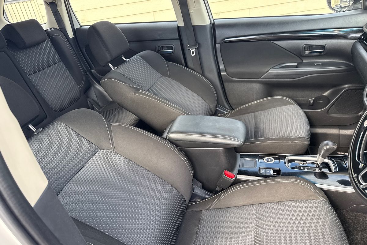 2019 Mitsubishi Outlander ES ZL