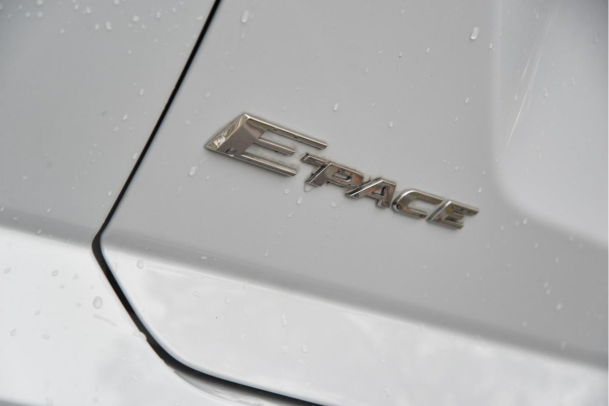 2018 Jaguar E-PACE D240 SE X540