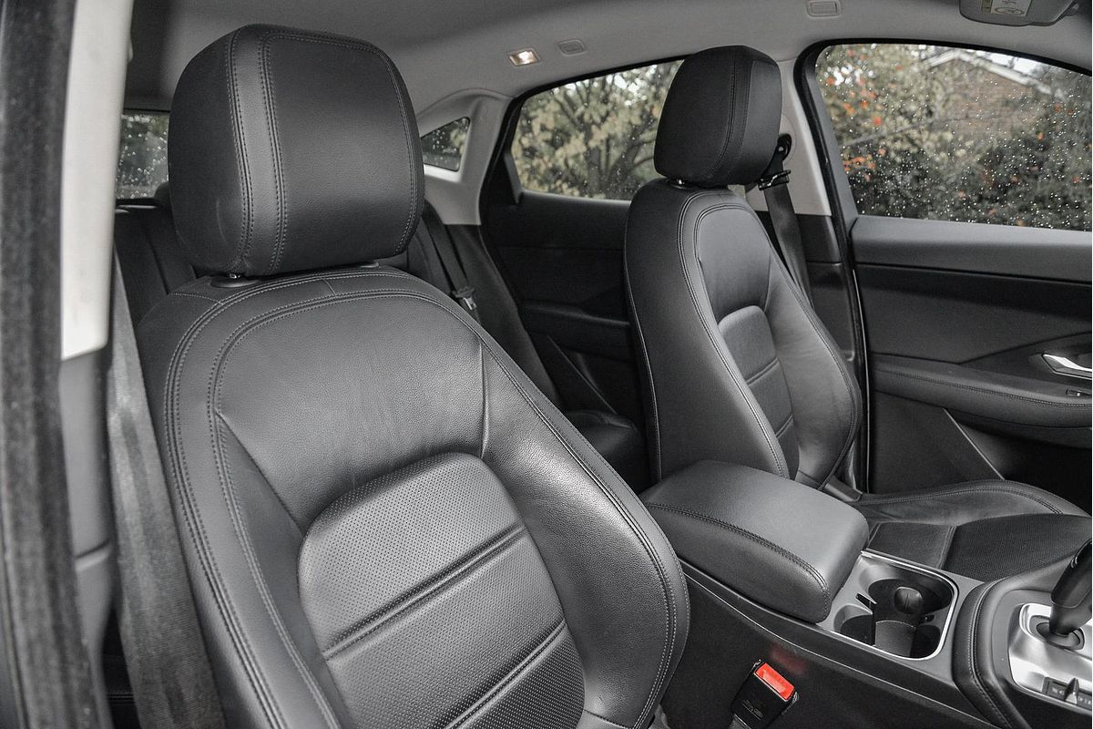 2018 Jaguar E-PACE D240 SE X540
