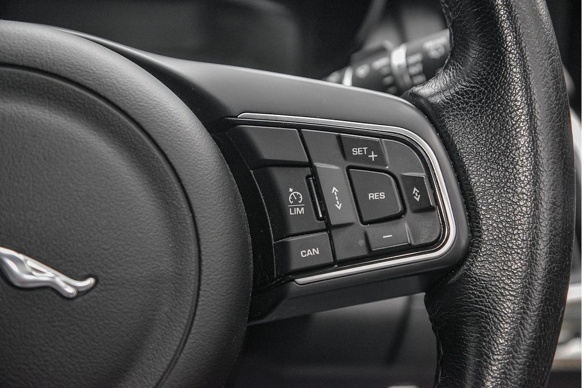2018 Jaguar E-PACE D240 SE X540