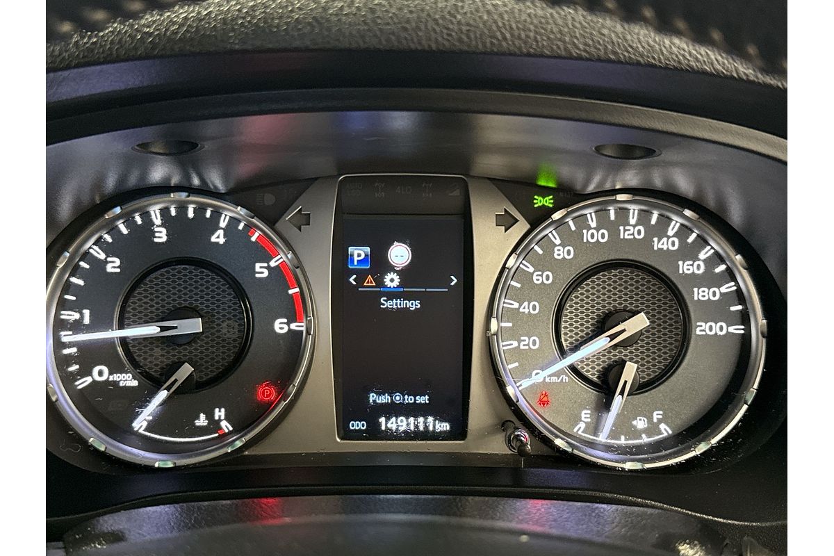 2020 Toyota Hilux SR5 GUN126R 4X4