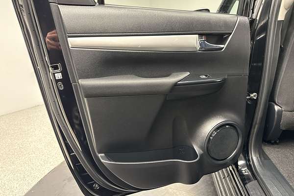2020 Toyota Hilux SR5 GUN126R 4X4
