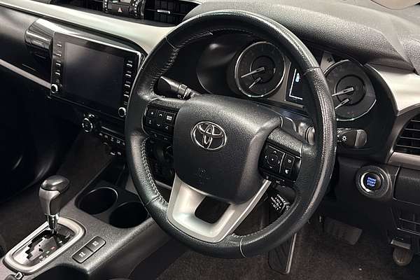 2020 Toyota Hilux SR5 GUN126R 4X4