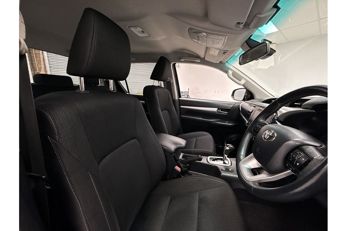 2020 Toyota Hilux SR5 GUN126R 4X4