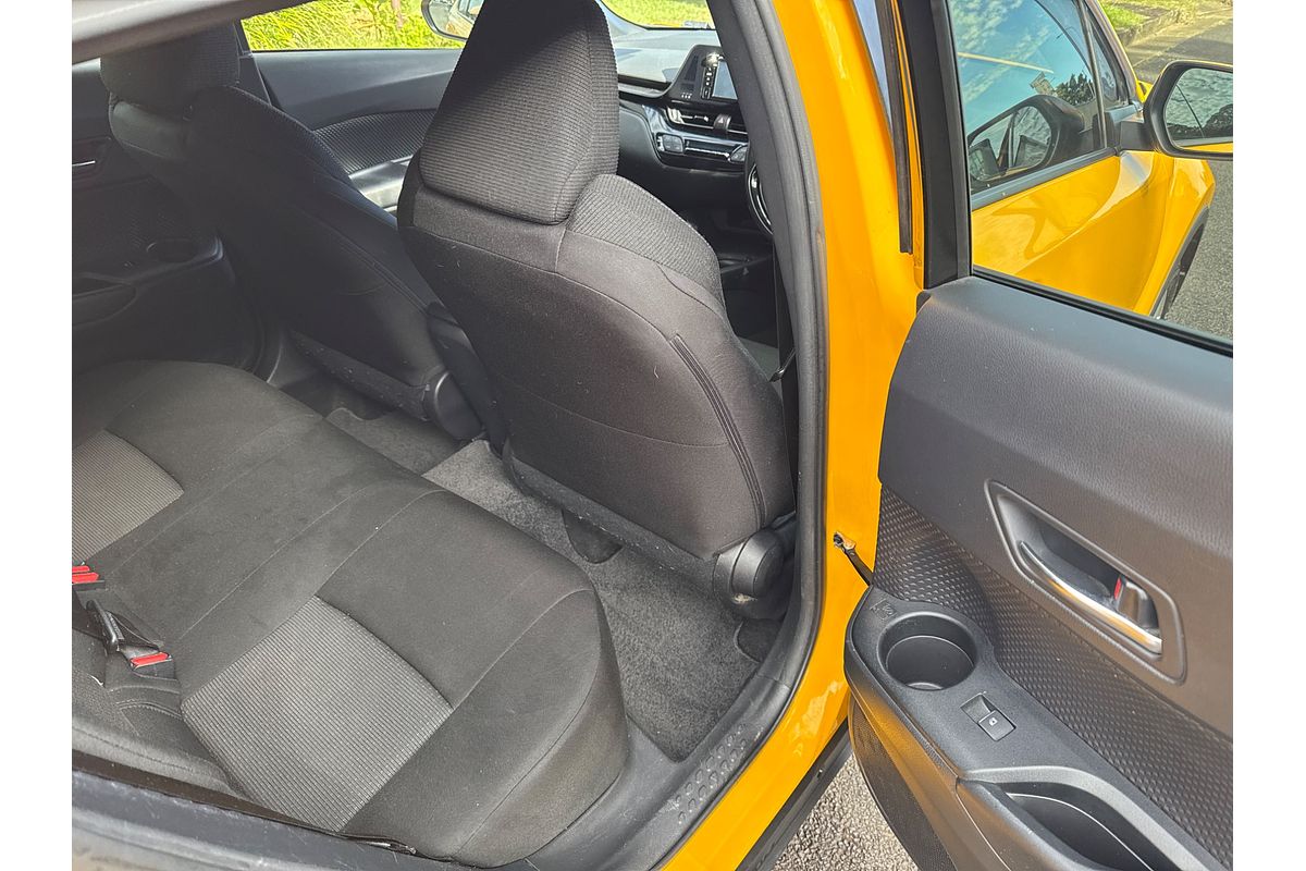 2017 Toyota C-HR  NGX50R
