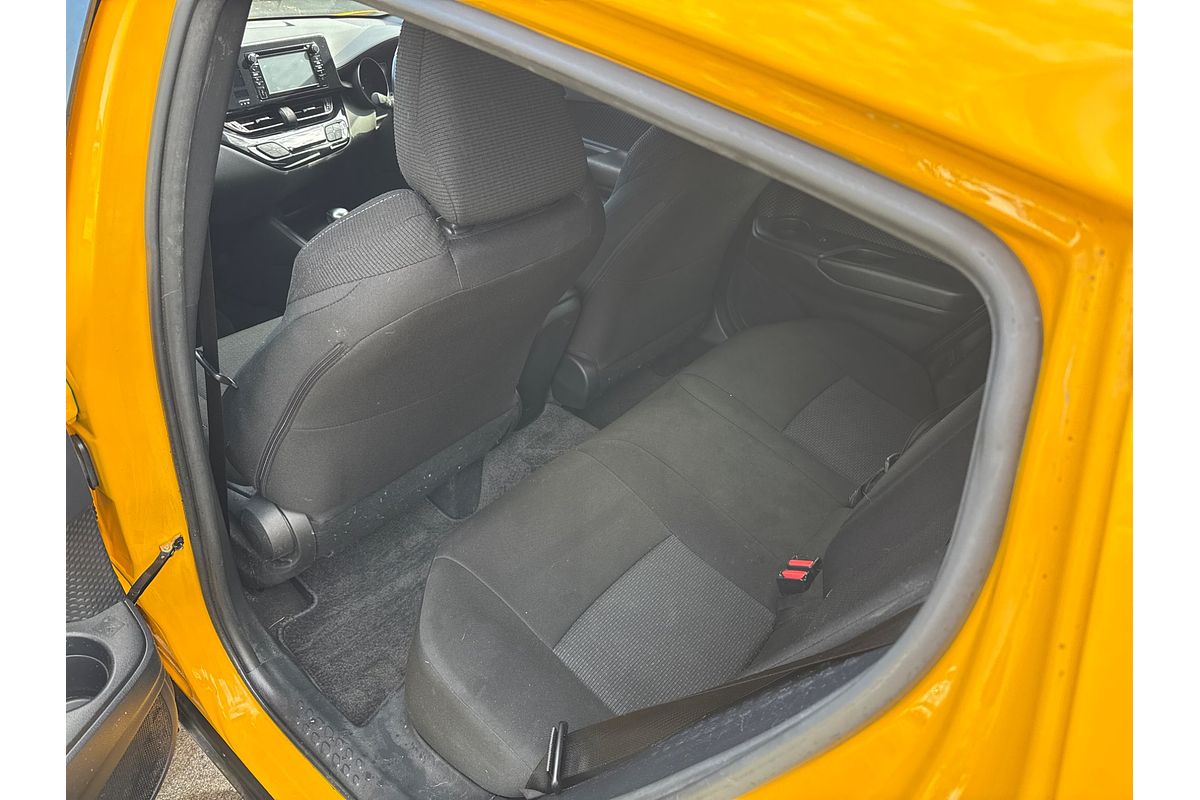 2017 Toyota C-HR  NGX50R