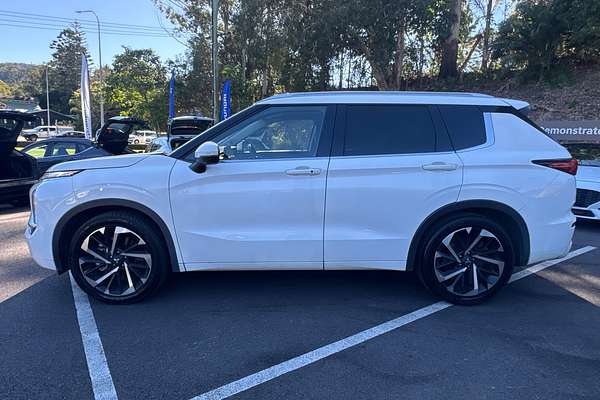 2021 Mitsubishi Outlander Exceed ZM