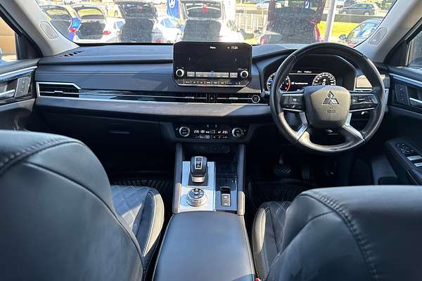 2021 Mitsubishi Outlander Exceed ZM