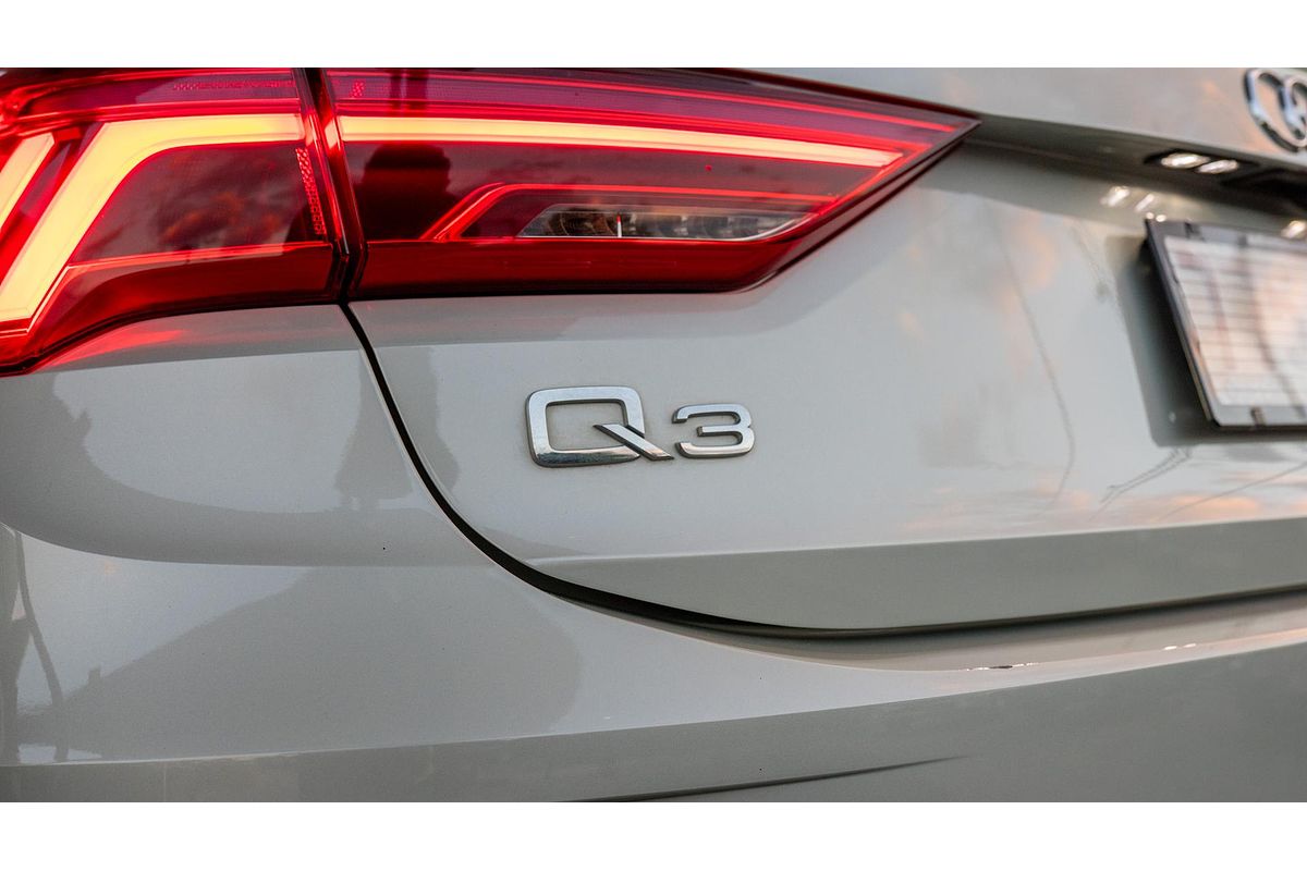 2021 Audi Q3 40 TFSI S line F3