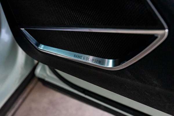 2021 Audi Q3 40 TFSI S line F3