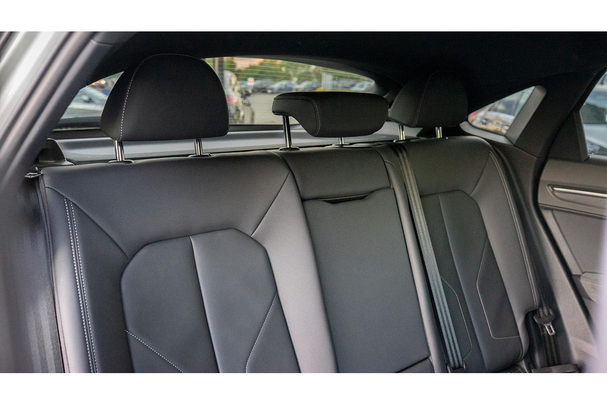 2021 Audi Q3 40 TFSI S line F3