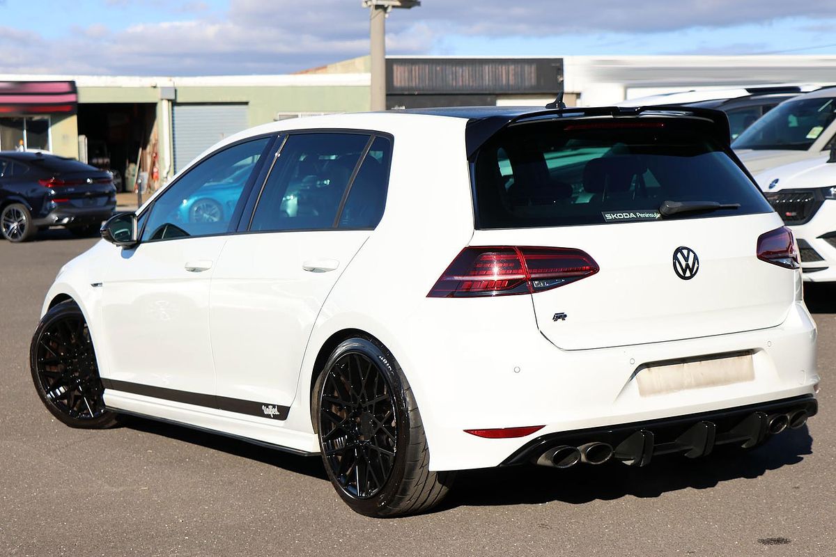 2016 Volkswagen Golf R 7