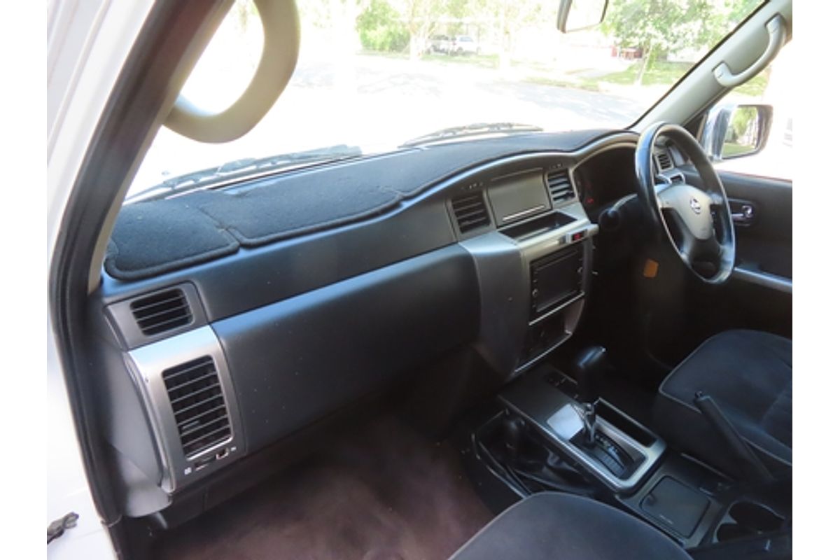 2005 Nissan Patrol ST-S GU IV