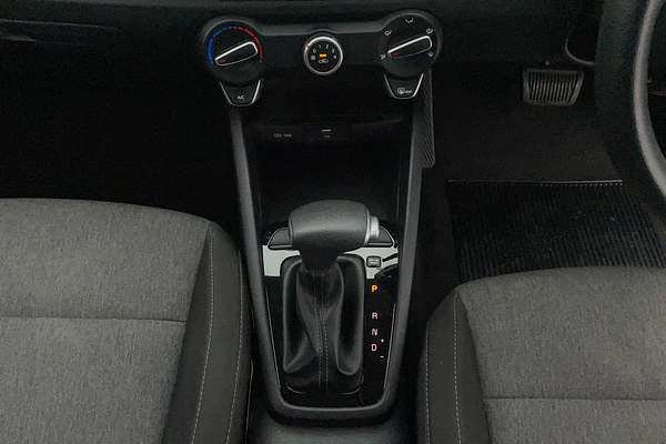 2022 Kia Stonic S YB