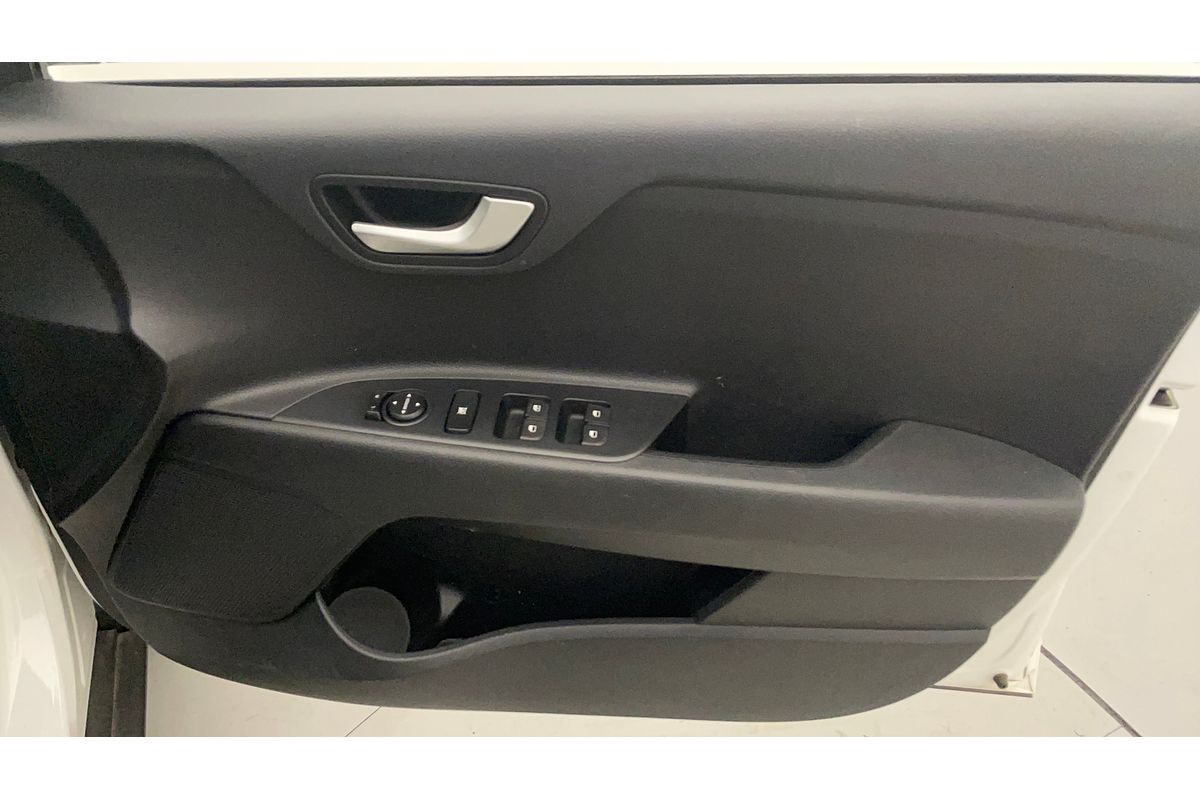 2022 Kia Stonic S YB