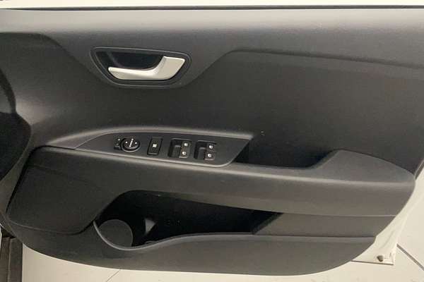 2022 Kia Stonic S YB