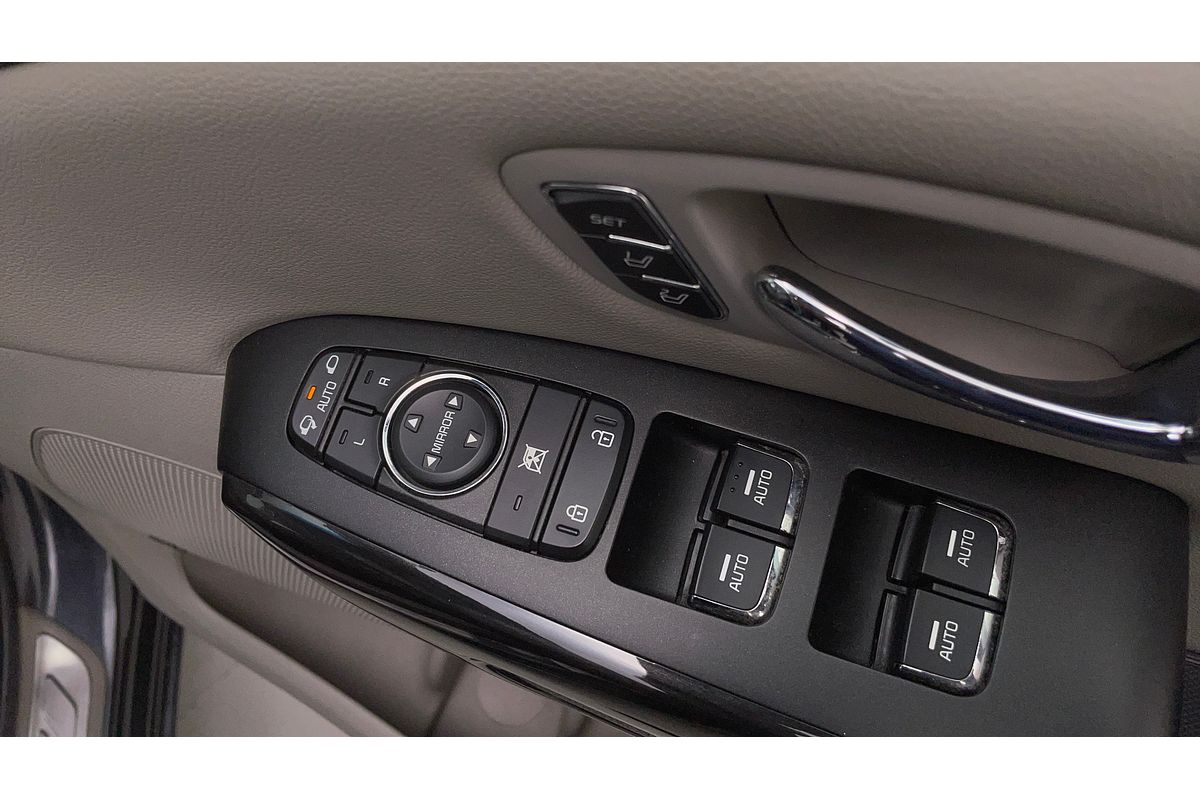 2018 Kia Carnival Platinum YP