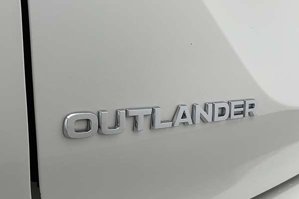 2023 Mitsubishi Outlander Aspire ZM