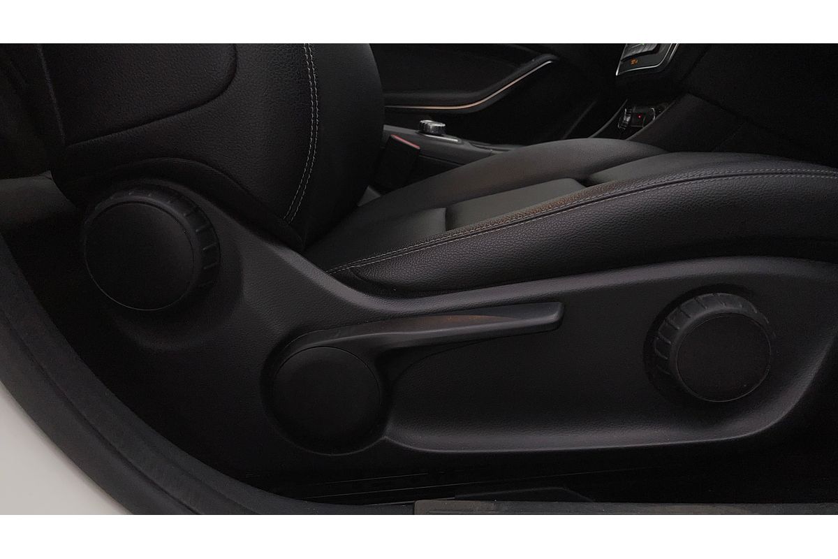2016 Mercedes-Benz GLA-Class GLA180 X156
