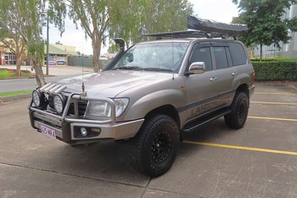 2004 Toyota Landcruiser GXL UZJ100R