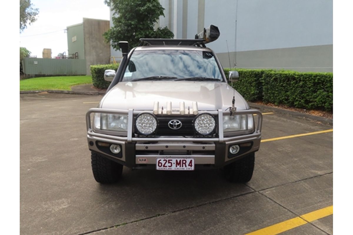 2004 Toyota Landcruiser GXL UZJ100R