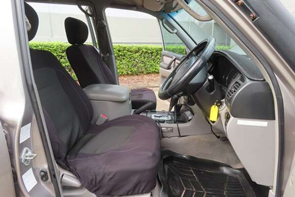 2004 Toyota Landcruiser GXL UZJ100R