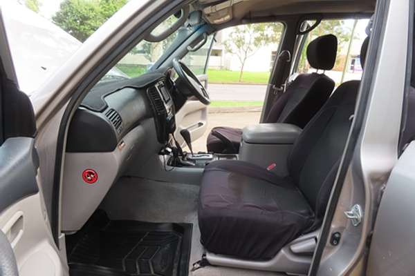 2004 Toyota Landcruiser GXL UZJ100R
