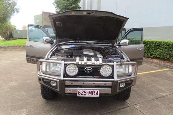2004 Toyota Landcruiser GXL UZJ100R